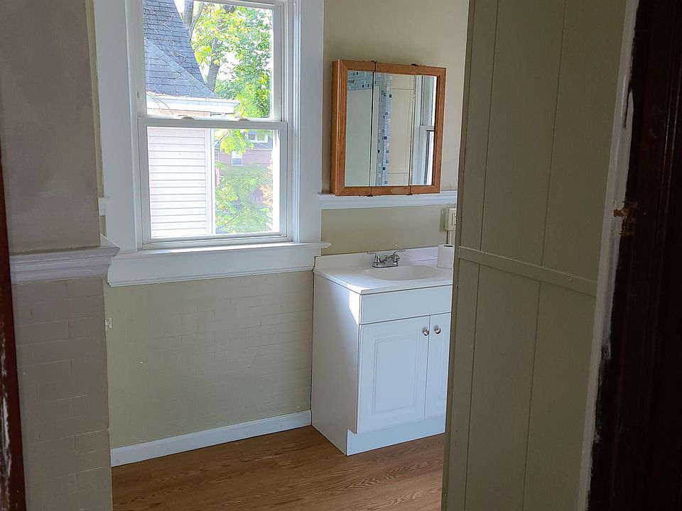 1105 Delaware Ave, New Castle, PA 16105 Zillow