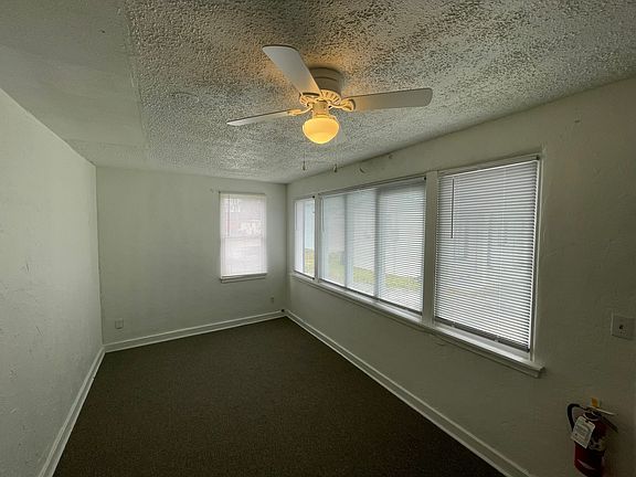 4th image of 524 S Yonge St #4