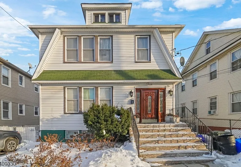 168 Carolina Ave — Photo 1