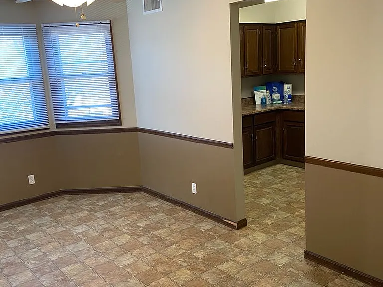 The Heights Apartments — Photo 12