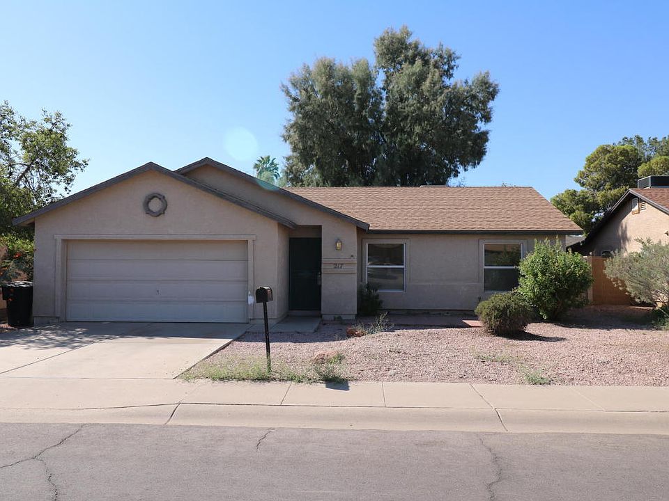 1st image of 217 E Melrose Dr