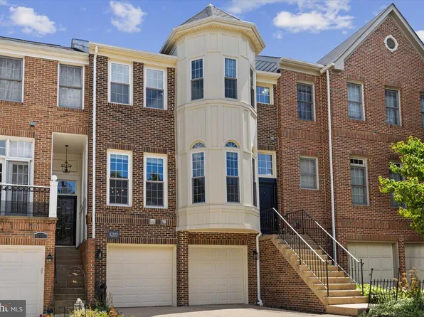 47695 Whirlpool Sq, Sterling, VA 20165