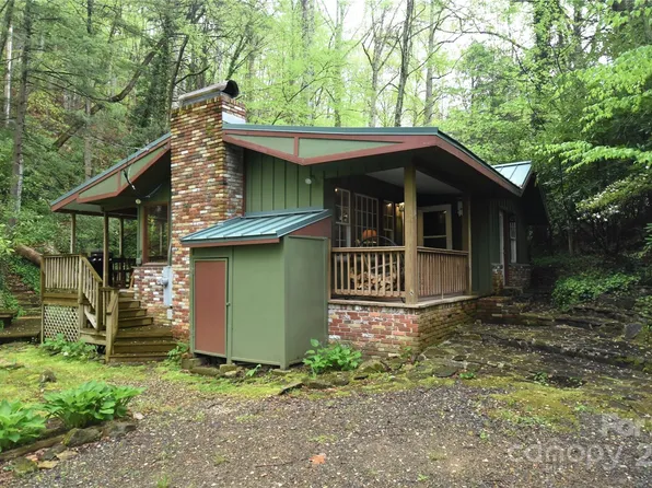 367 Johnson Branch Rd, Maggie Valley, NC 28751