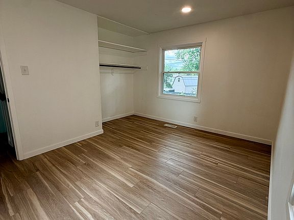 5th image of 521 N Arlington St