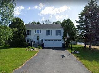 9482 Glengarriff Dr, Brewerton, NY 13029