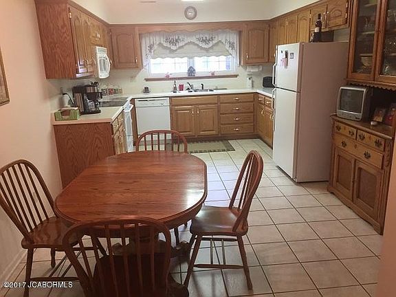 4th image of 223 Ash Park Dr
