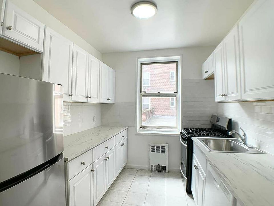 1st image of 510 Ovington Ave #1F