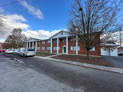 105 Jefferson St Photo 1