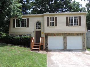2976 Cascade Manor Dr, Decatur, GA 30034