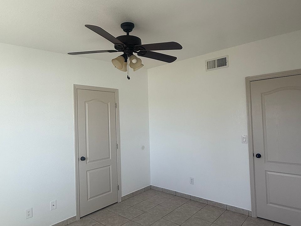 1st image of 9018 Kingsway Dr #1