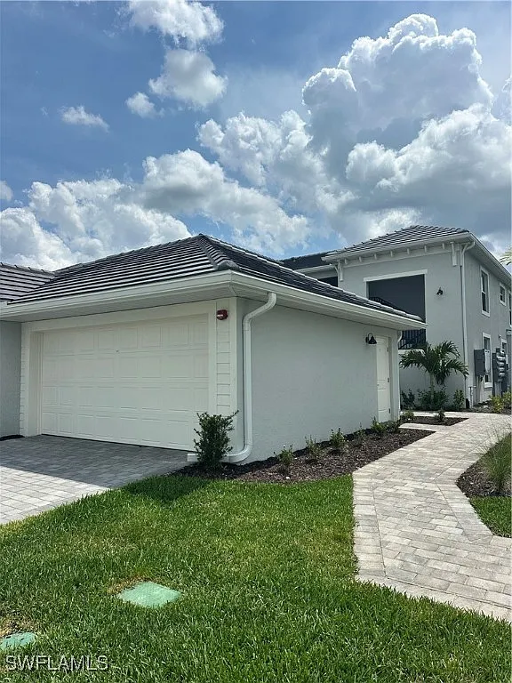 Building Photo - 15265 Green Acres Ave #228
