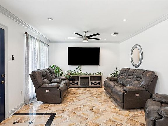 2nd image of 3013 Cornell Dr