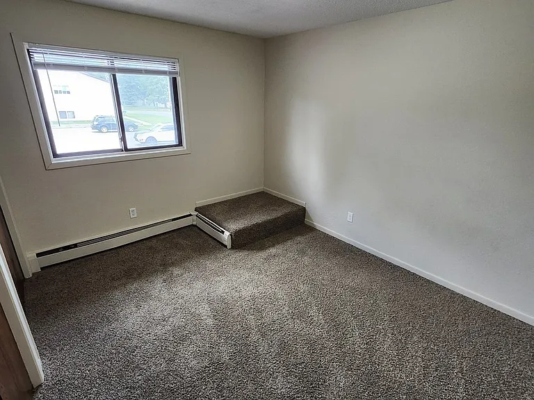 25 14th Ave NE #202 — Photo 7