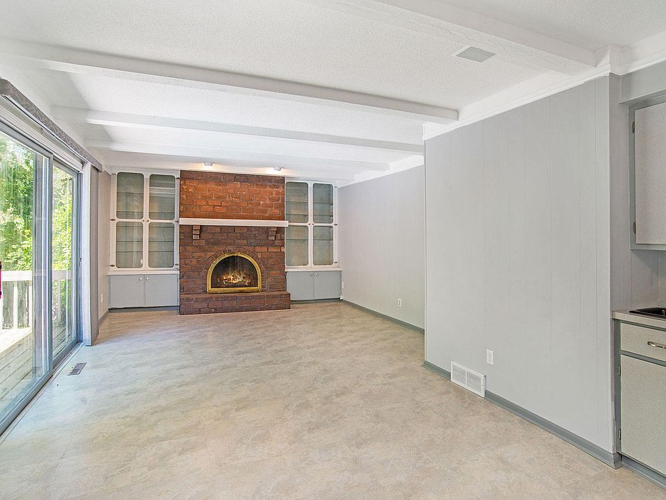 1st image of 733 Collindale Ave NW