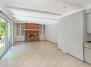 733 Collindale Ave NW, Grand Rapids, MI 49504