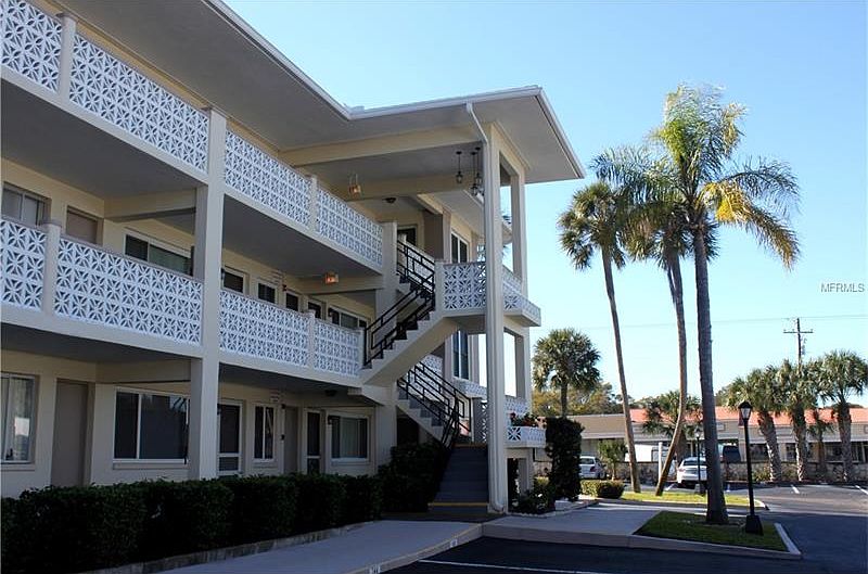 1st image of 1235 S Highland Ave #1302