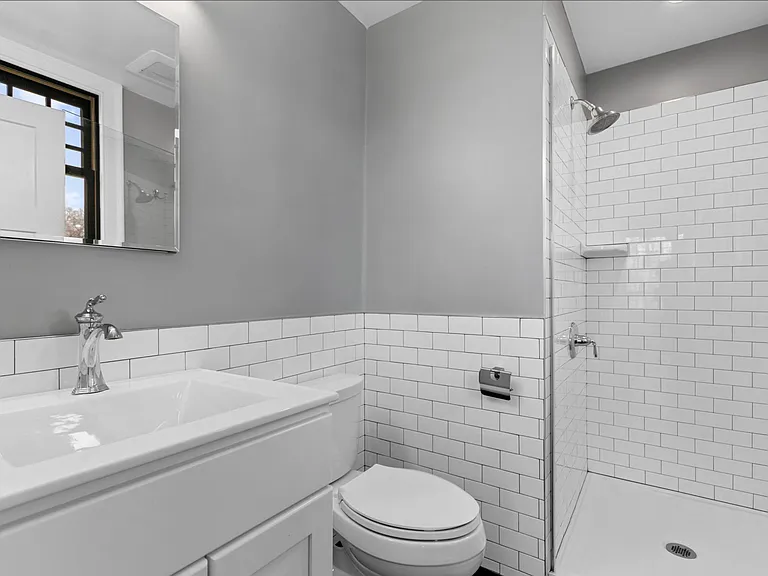 "Highclere" - 2BR @ 85 East Ave