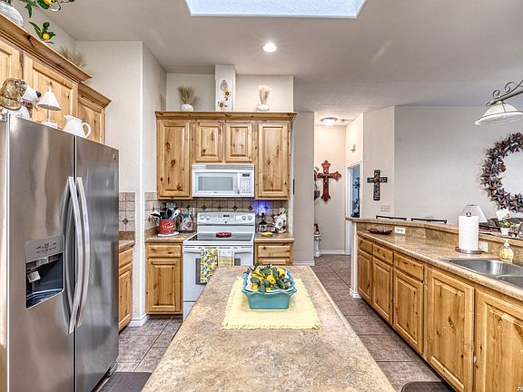 2nd image of 1 CYPRESS CIR