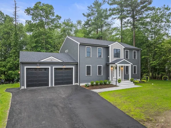 10 McCue Cir, Abington, MA 02351