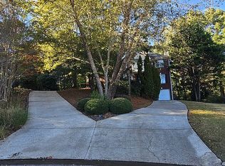 3055 Heatherstone Dr, Cumming, GA 30041