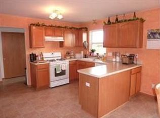 3923 Markham Dr, Janesville, WI 53548