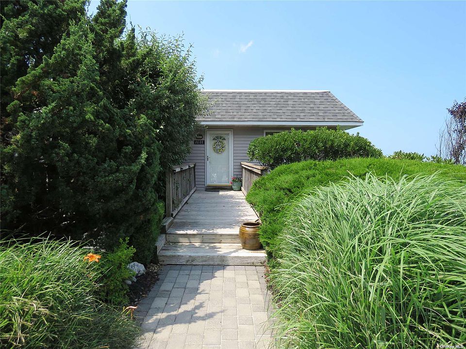 1st image of 1601 Bluffs Dr S #1601