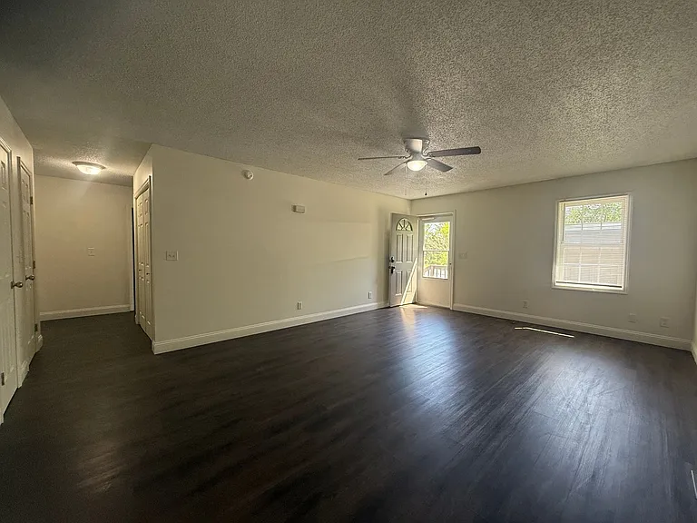 1541 Southside Rd — Photo 6