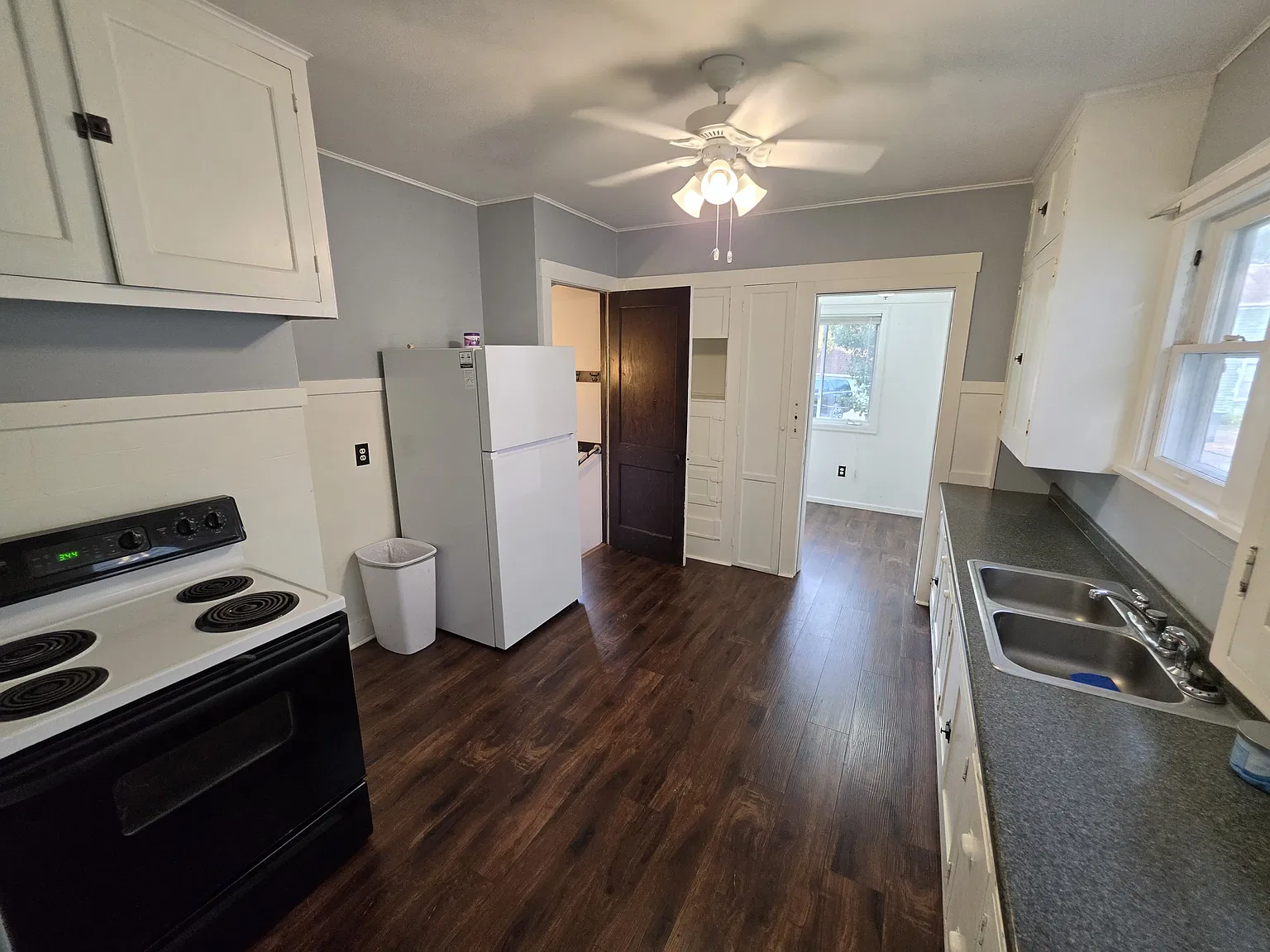 1021 7th Street South - 1 — Photo 2