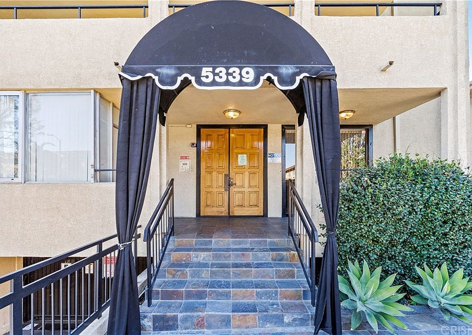 1st image of 5339 Newcastle Ave Unit 312