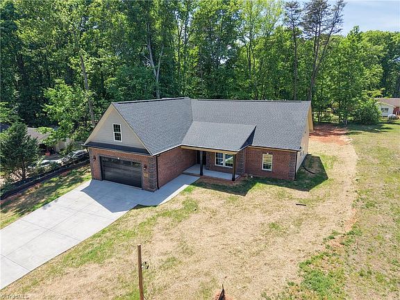 2nd image of 1004 Phineas Dr