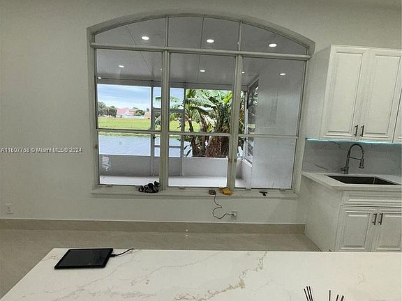 4th image of 5085 SW 37th Ave #5085