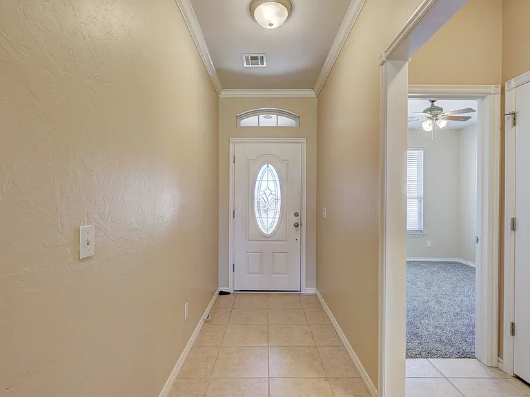 11312 NW 121st Pl — Photo 3