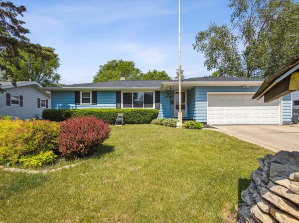 2550 Libal St, Allouez, WI 54301