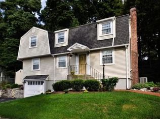 11 McCulloch St, Needham, MA 02494