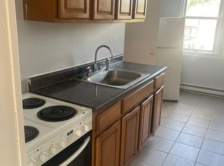 923 S 17th St #3, Newark, NJ 07108