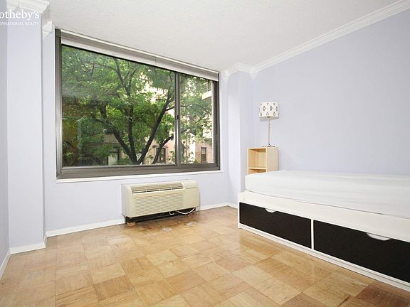 3rd image of 111 E 30th St APT 3B