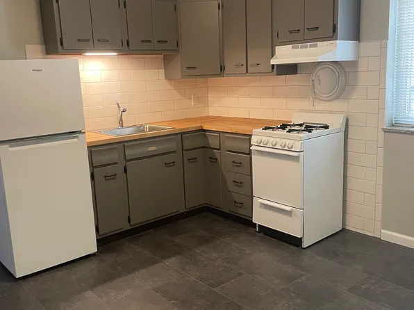 1231 Elm Dr, Saint Louis, MO 63119