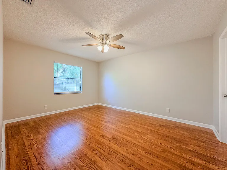 3148 N Dixie Hwy — Photo 10