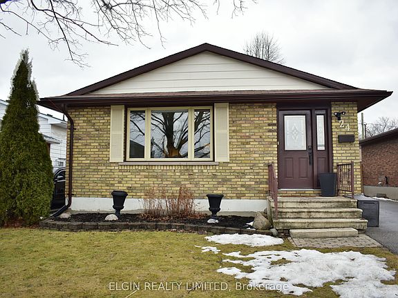 2nd image of 24 Dyer St