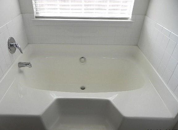 3rd image of 907 Dawkins Ct