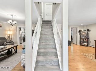 33 Oak St, Keyport, NJ 07735