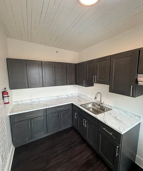 200-202 S Duke St #4 — Photo 3