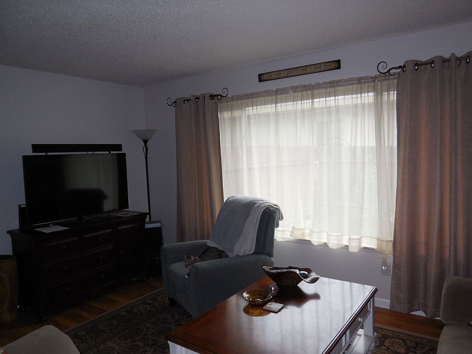 2nd image of 3239 Mayer Way