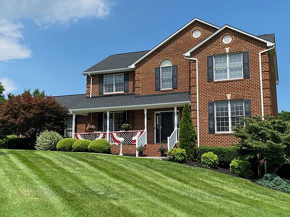 2nd image of 158 Savannah Ct