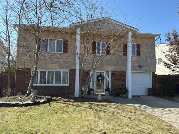 159 Regent Dr, Long Beach, NY 11561