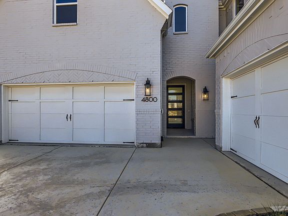 3rd image of 4800 Wreath Ln