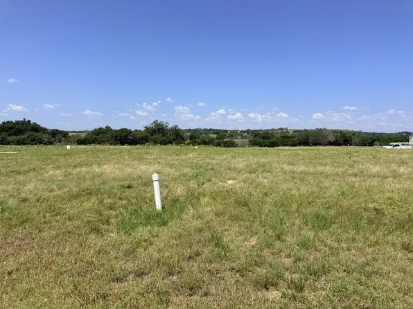 1112 Pinnacle View Dr, Kerrville, TX 78028