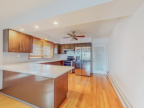 3rd image of 4542 S Sawyer Ave