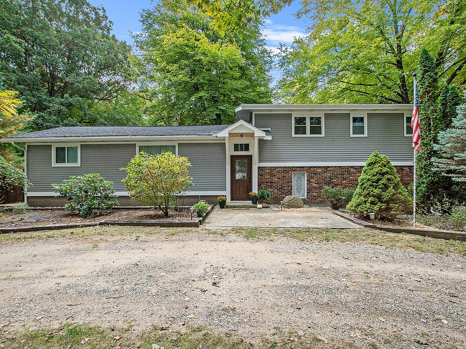 2917 E Pontaluna Rd, Fruitport, MI 49415 Zillow