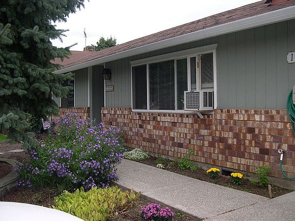 3rd image of 14307 NE 16th St